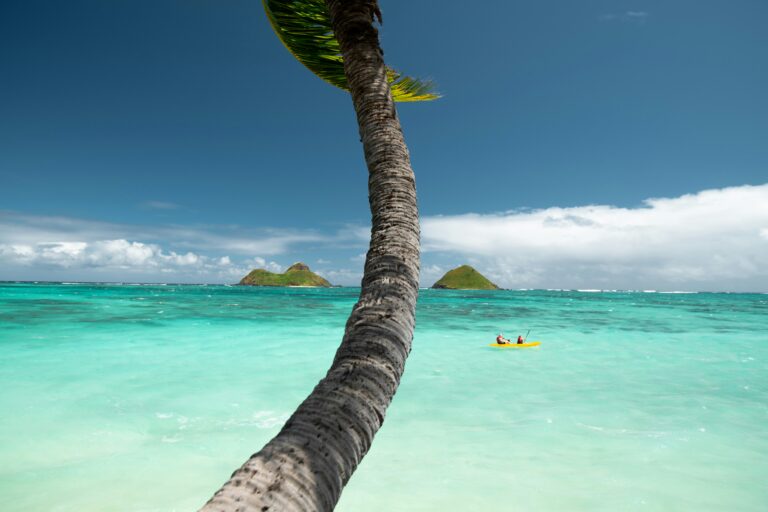 Image-canoe-island